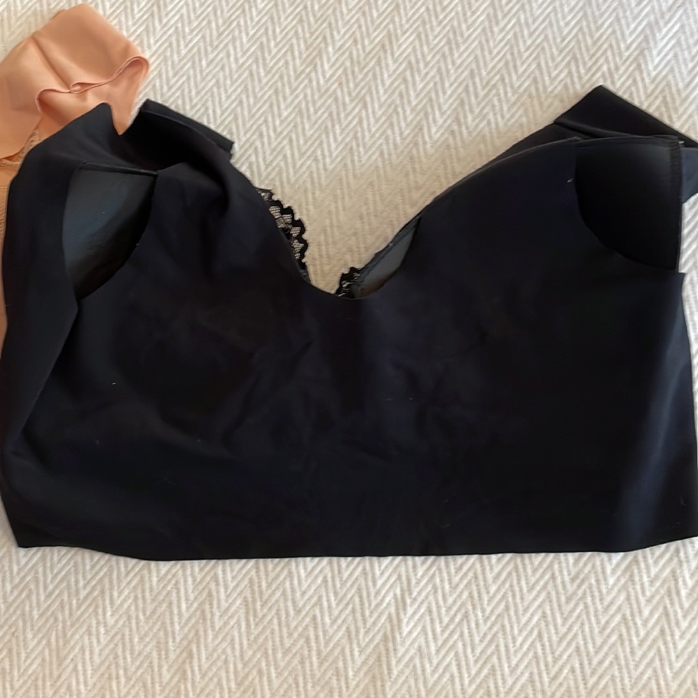 Bras - Picture 10 of 11